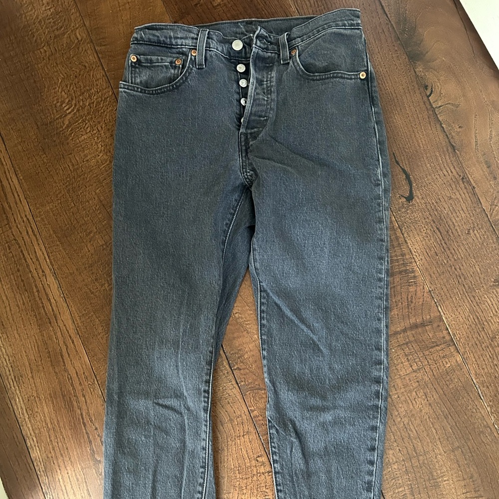 Levi’s 501 Faded Black Crop Jeans
